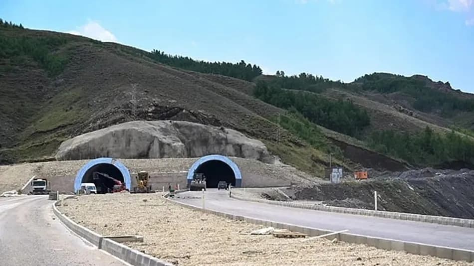 Erzurum-Rize Yolunda Dallıkavak ve Kırık Tüneli Çalışmaları