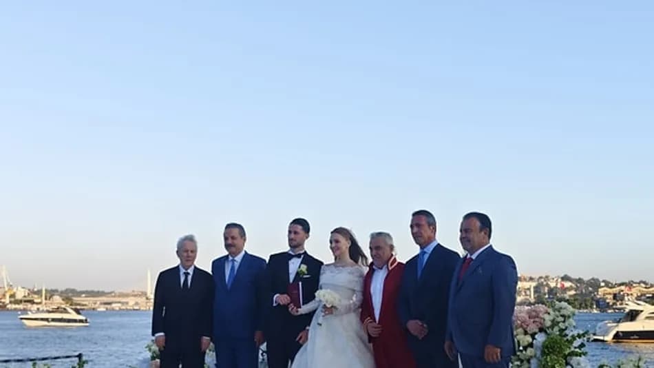 İsmail Yüksek ve Esen Matraş Nikahına Emre Matraş'tan İtiraz