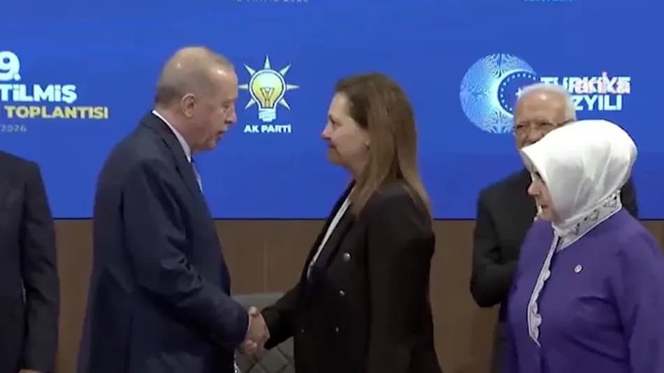 Afyonkarahisar Belediye Başkanı Burcu Köksal'ın AKP'ye katıldığı açıklandı