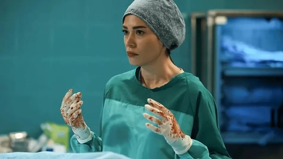 Ecem Özkaya Bahar Dizisinde Zorlandığı Sahneleri Anlattı