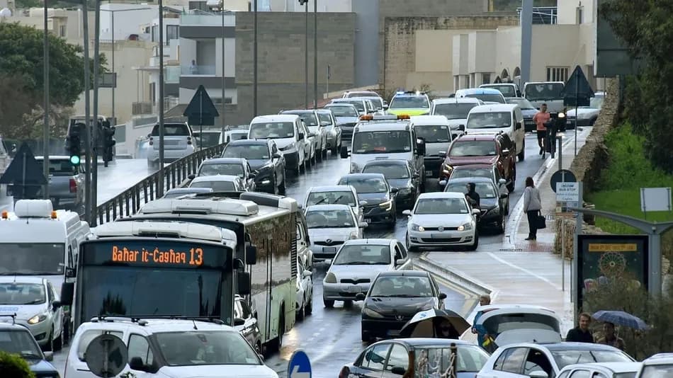 Malta, ehliyetini 5 yıllığına teslim eden gençlere 25 bin euro teşvik verecek
