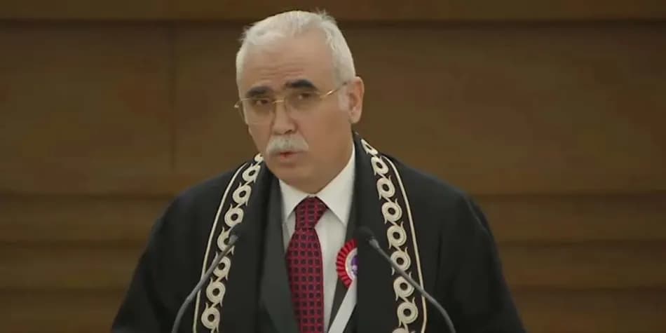 AYM Başkanı Kadir Özkaya'dan hâkim ve savcılara kul hakkı uyarısı