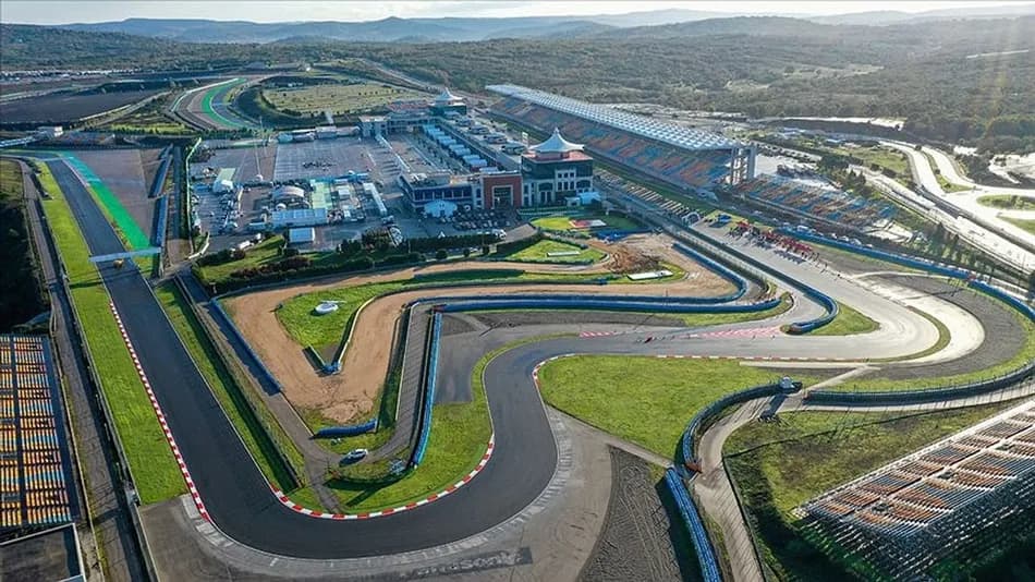 Türkiye'nin Formula 1'e dönüşü sonrası sosyal medyada ev sahipliği maliyeti tartışıldı