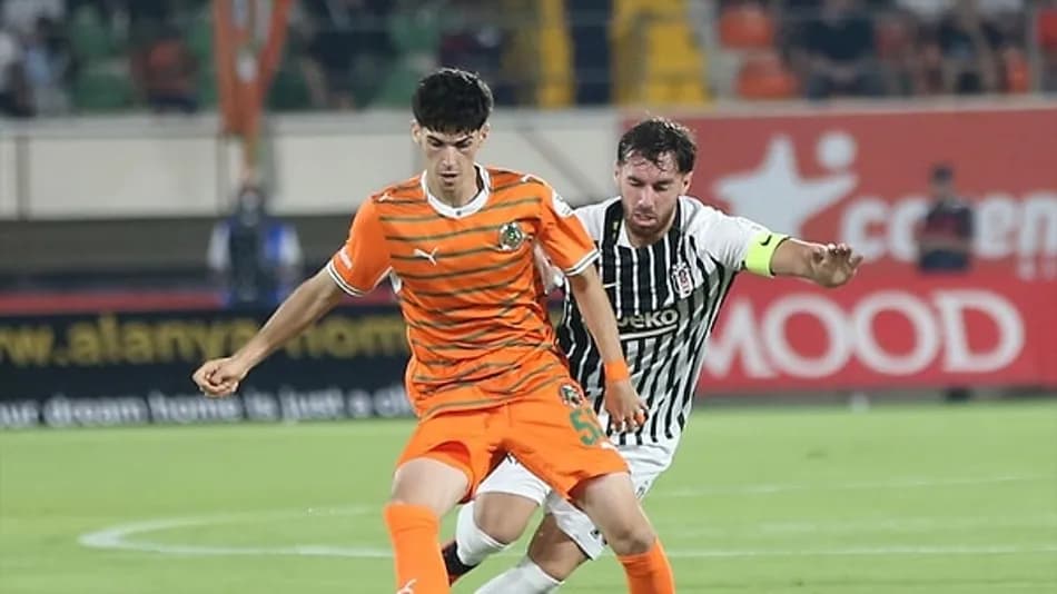 Beşiktaş, Alanyaspor Deplasmanında 1-0 Mağlup Oldu