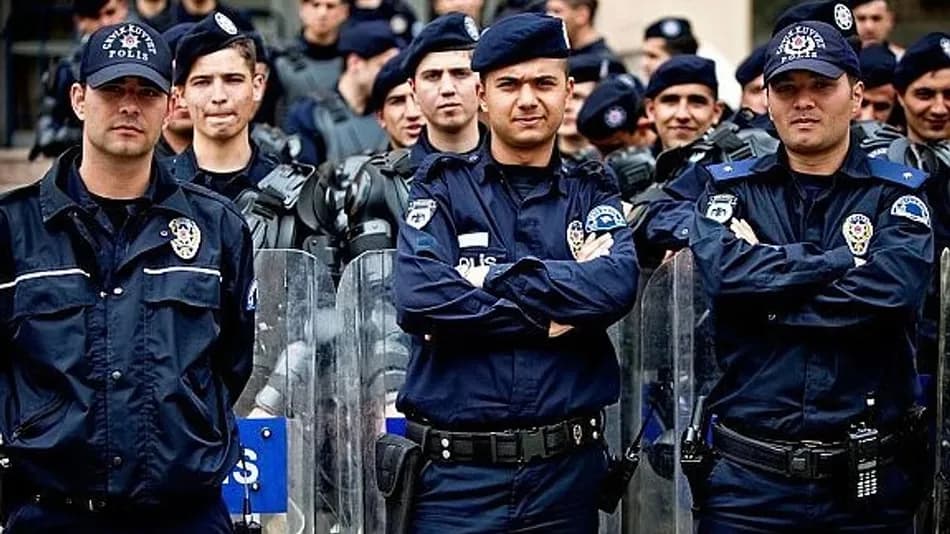Polislerin mesai sistemi değişiyor, bekçilere gündüz görevi geliyor