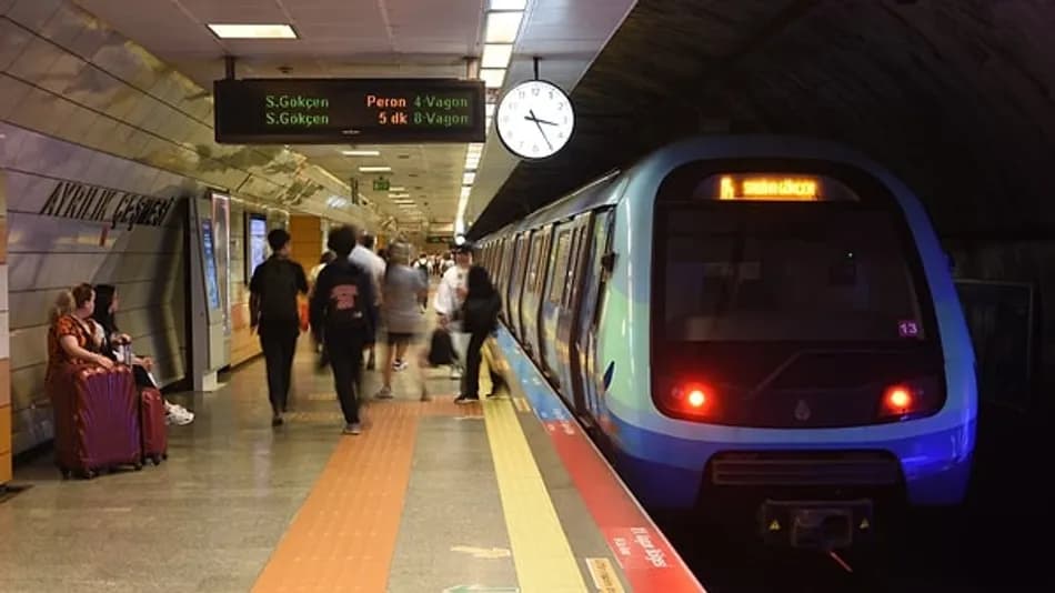 M4 Kadıköy-Sabiha Gökçen Metro durakları ve sefer saatleri