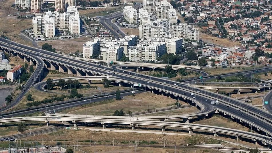 KGM, İzmir Çevre Yolu'nun Ücretli Olacağı İddialarını Yalanladı
