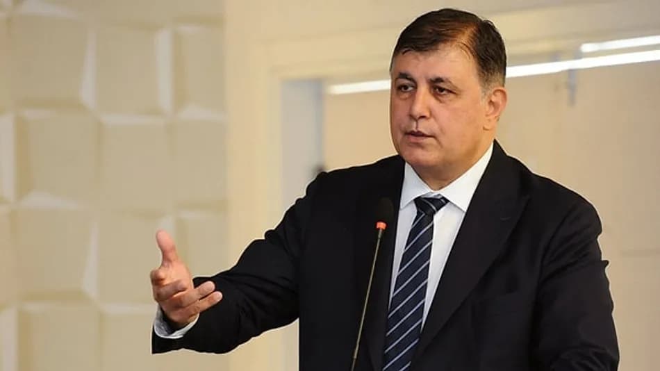 İzmir Büyükşehir Belediye Başkanı Cemil Tugay CHP’den istifa etti