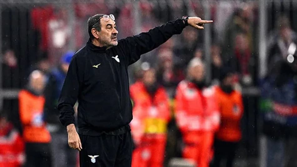 Maurizio Sarri, 12.30’daki Roma derbisi kararına sert tepki gösterdi
