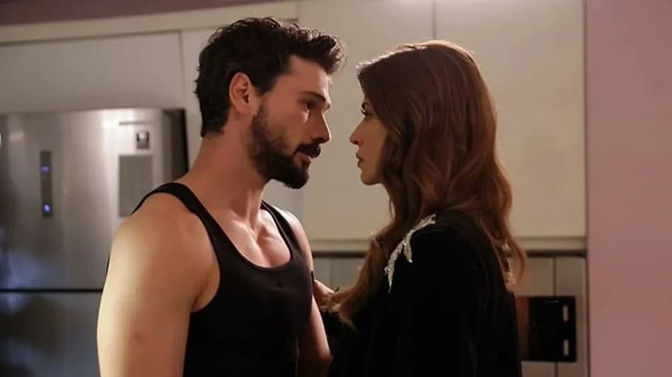 Deniz Can Aktaş ve Devrim Özkan aşkına ilk set yorumu