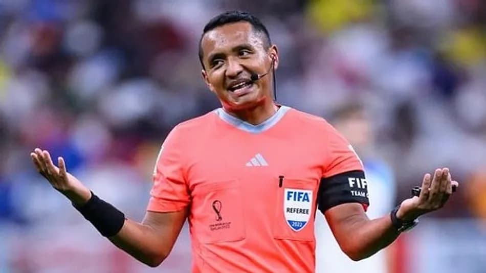Türkiye-Paraguay maçının hakemi Ivan Barton gündem oldu