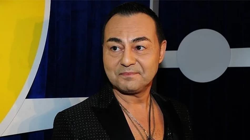 Serdar Ortaç’ın Sahnede Zorlandığı Anlar Gündem Oldu