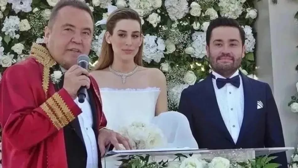Muhittin Böcek, oğlu ve gelininin mal varlıklarına el konuldu