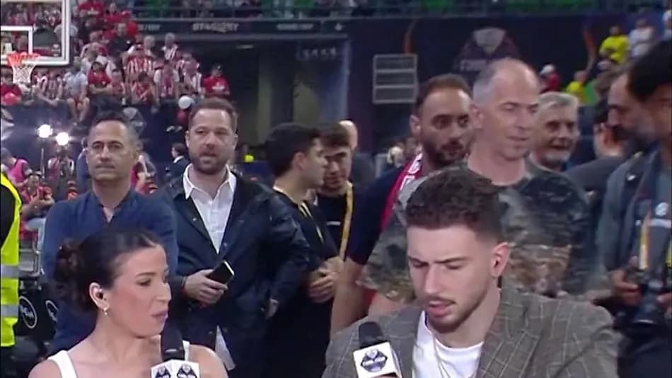 Atina'da Alperen Şengün'e tribün tepkisi ve su şişesi iddiası