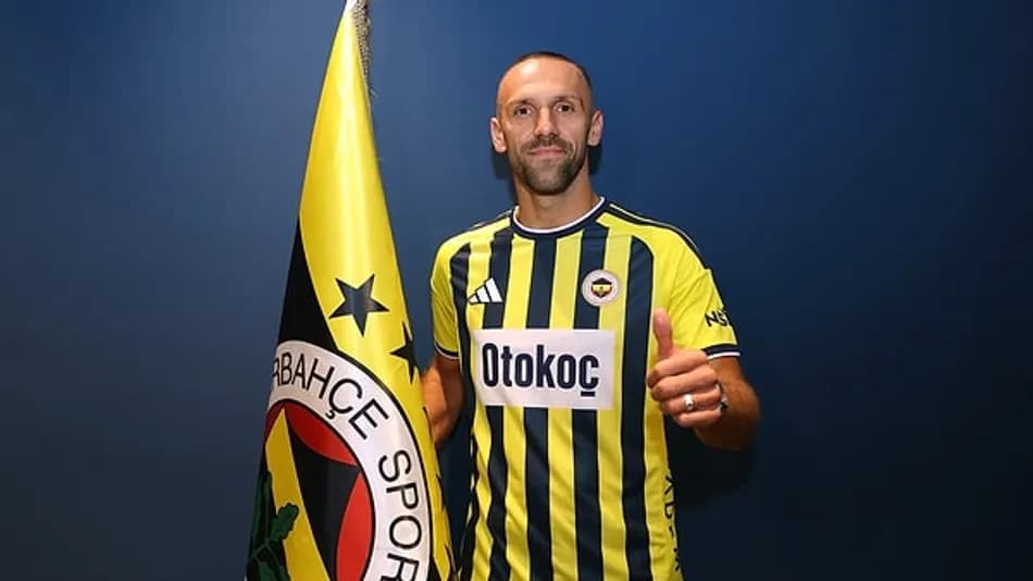 Vedat Muriqi yeniden Fenerbahçe’de: 3 yıllık imza