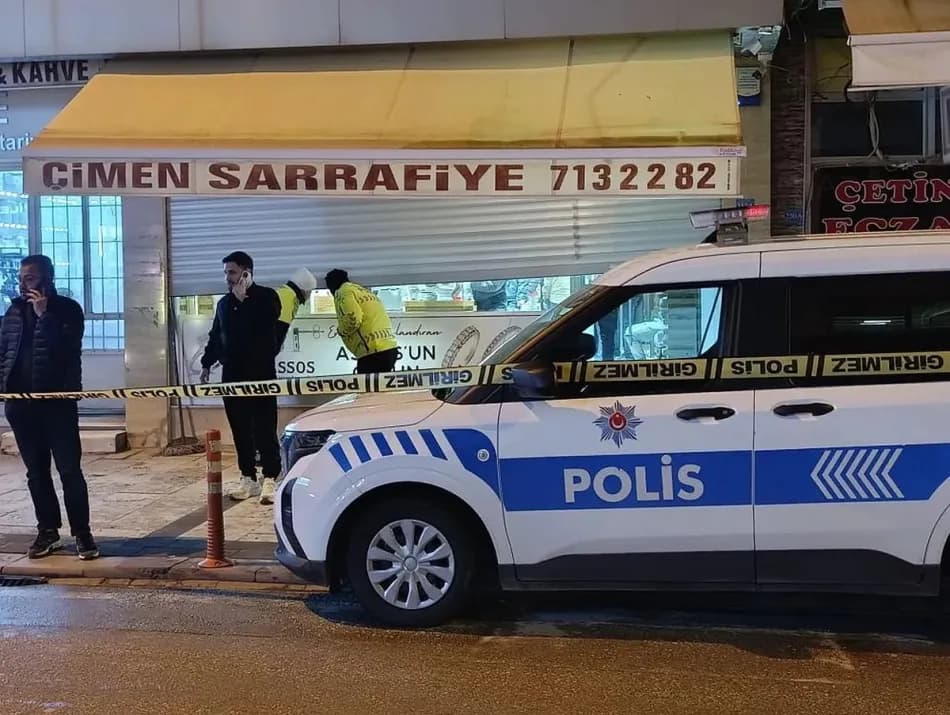 Denizli'de bir kuyumcunun emanet altınlarla kaybolduğu iddia edildi