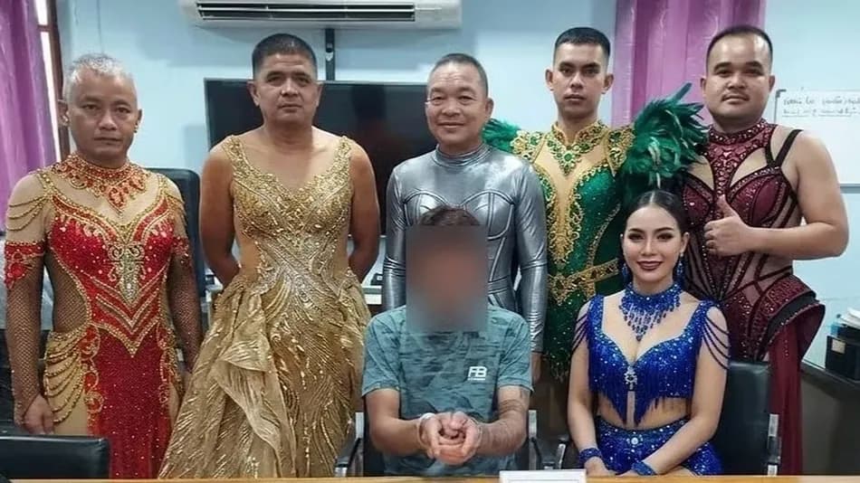 Tayland'da polis, kadın dansçı kılığına girerek şüpheliyi gözaltına aldı