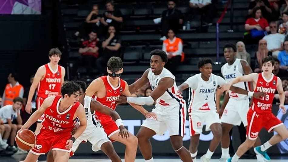 Türkiye U17 Basketbol Milli Takımı Fransa'yı Geçti