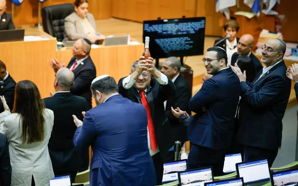 İsrail Meclisi, Filistinli esirleri hedef alan idam cezası yasasını kabul etti