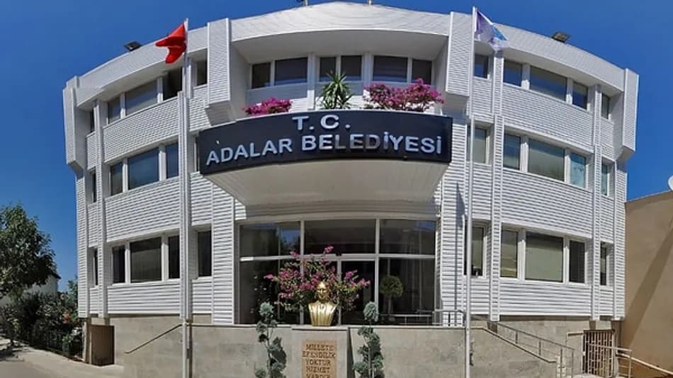 Adalar Belediyesi Operasyonu: Ali Ercan Akpolat Gözaltında