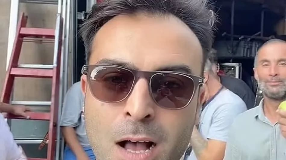 Yener Yalçın dizi setlerindeki aşkların nasıl anlaşıldığını anlattı