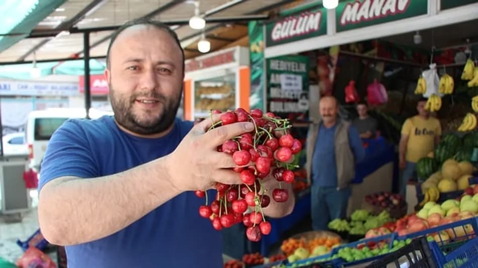 Amasya kirazı yeniden tezgahlarda: Kilosu 50 TL’den başlıyor