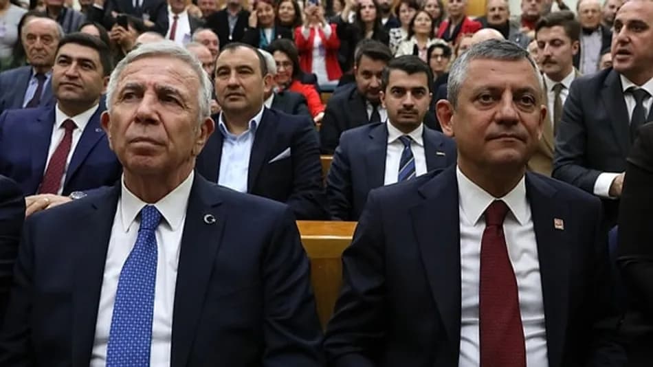 Mansur Yavaş’tan Özgür Özel’e Yeni Parti telefonu
