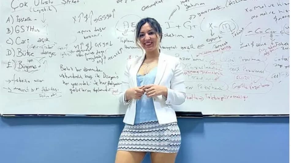 Fidan Atalay'ın öğretmenliği bırakarak sosyal medyaya yöneldiği öne sürüldü