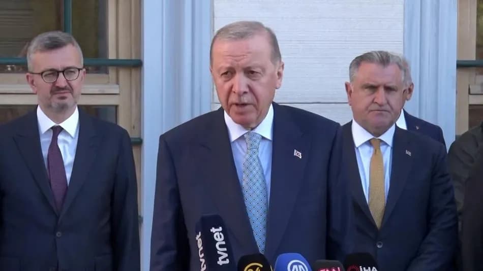 Erdoğan'ın bayram namazında Acun Ilıcalı da yer aldı