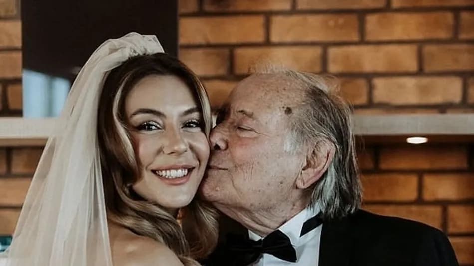 Ege Kökenli dedesinin ardından gelen yorumu anlattı