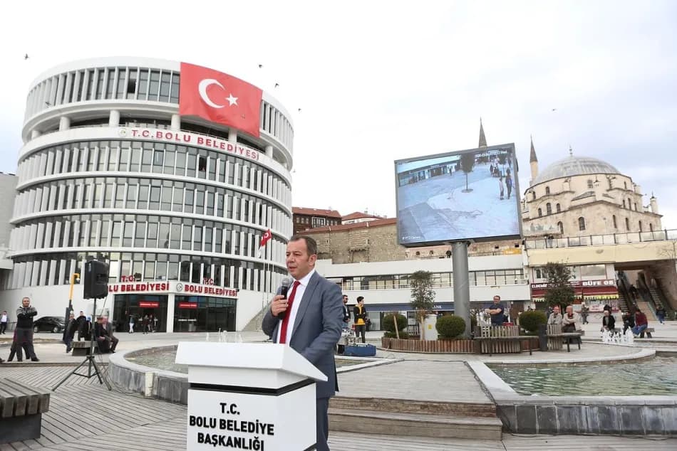 Bolu Belediyesi binasında soruşturma kapsamında arama yapıldı