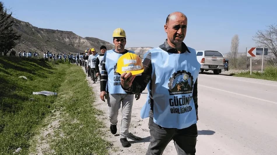 Maaşlarını alamayan Doruk Madencilik işçilerinin Ankara yürüyüşüne polis müdahalesi