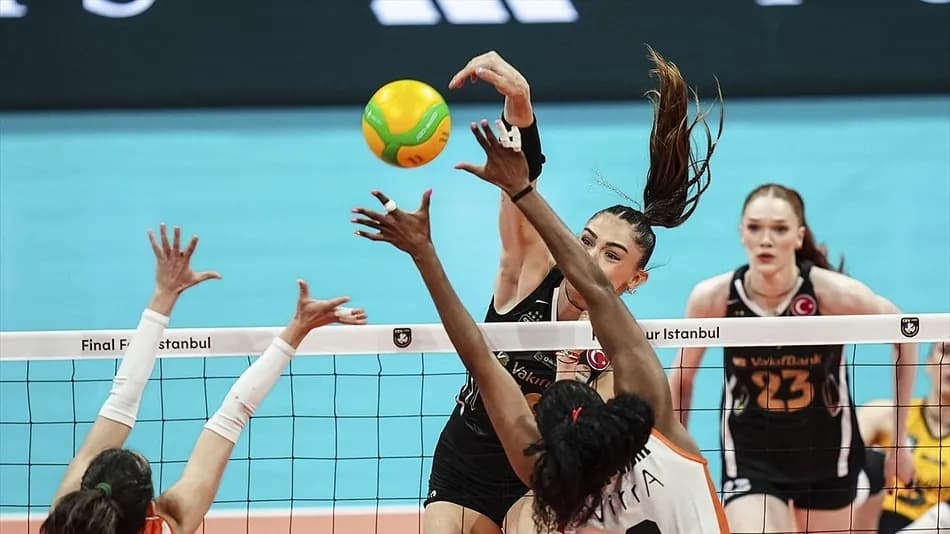 VakıfBank, Eczacıbaşı Dynavit’i 3-1 yenerek CEV Kadınlar Şampiyonlar Ligi şampiyonu oldu