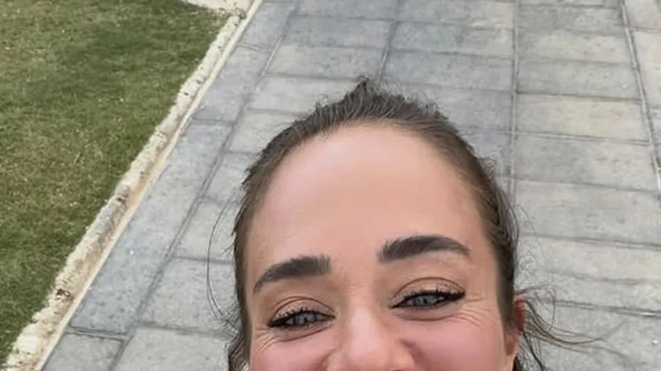 Merve Terim Çetin Bodrum’da Çocuk İçin Denize Atladı