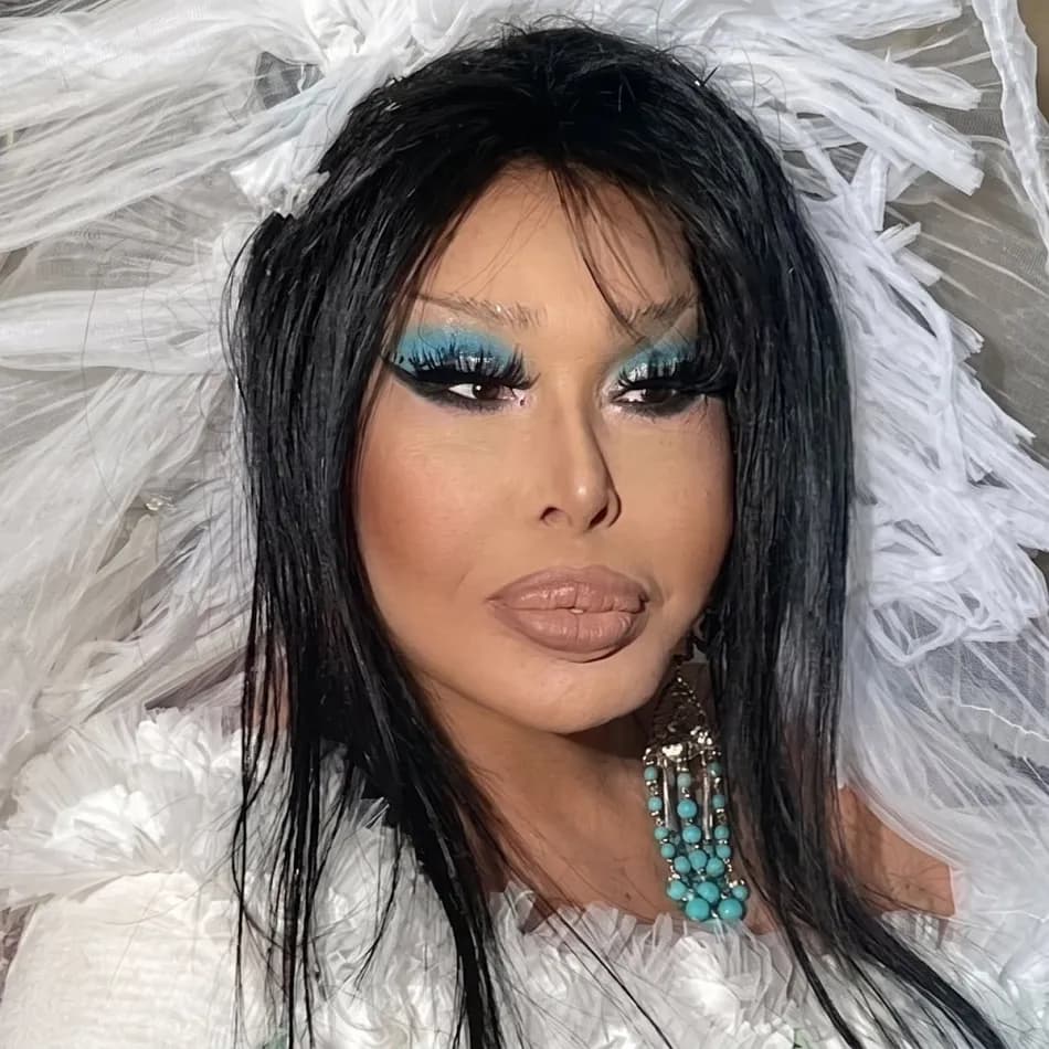 Bülent Ersoy’un reklam anlaşmasından 3 milyon dolar aldığı iddia edildi