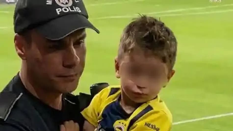 Fenerbahçe Formalı Çocuğu Kurtaran Polis O Anları Anlattı