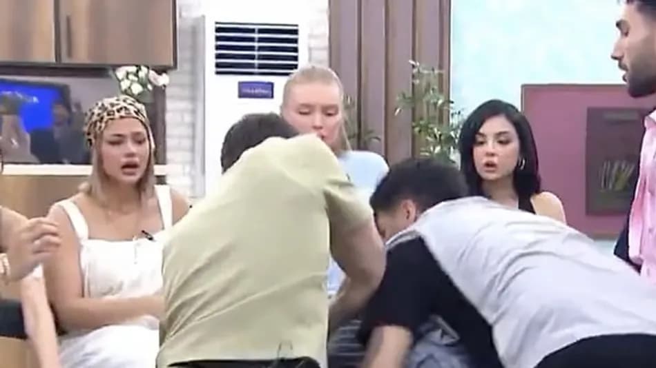 Kısmetse Olur’da Melih ve Koray tartışması kavgaya döndü