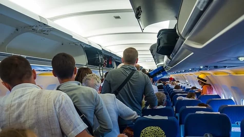 Porter Airlines Uçağı Çocuk Kemer Takmayınca Kalkamadı