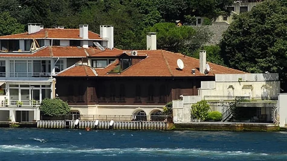 Derin Mermerci'nin yalı hayatı sözleri tepki çekti