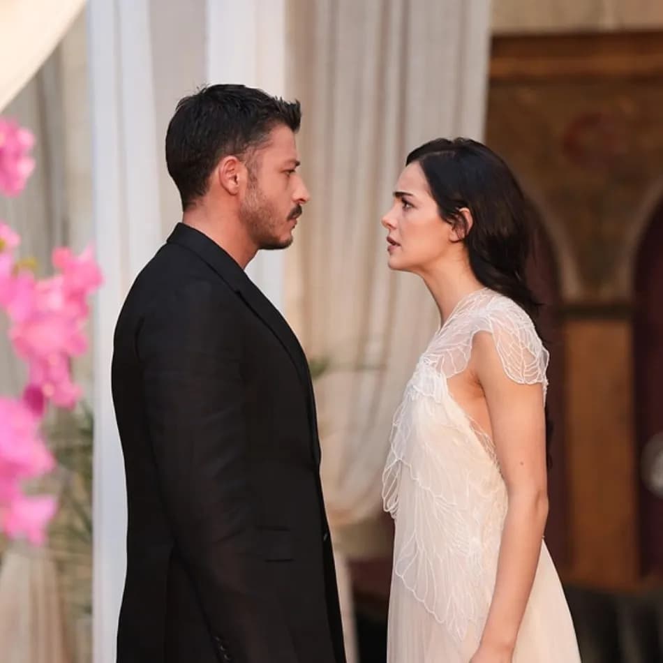 Hafsanur Sancaktutan ve Kubilay Aka’lı Mercan Köşk’ten İlk Fragman