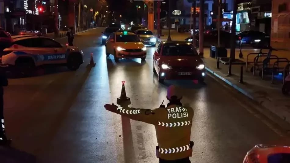 Araçta zorunlu ekipman eksikliğine 1.246 lira ceza uygulanabiliyor