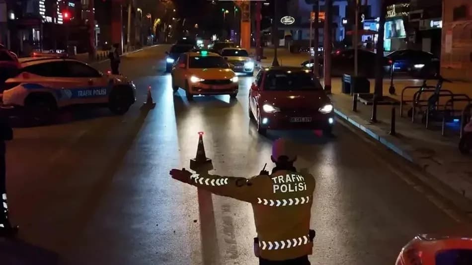 Araçta zorunlu ekipman eksikliğine 1.246 lira ceza uygulanabiliyor