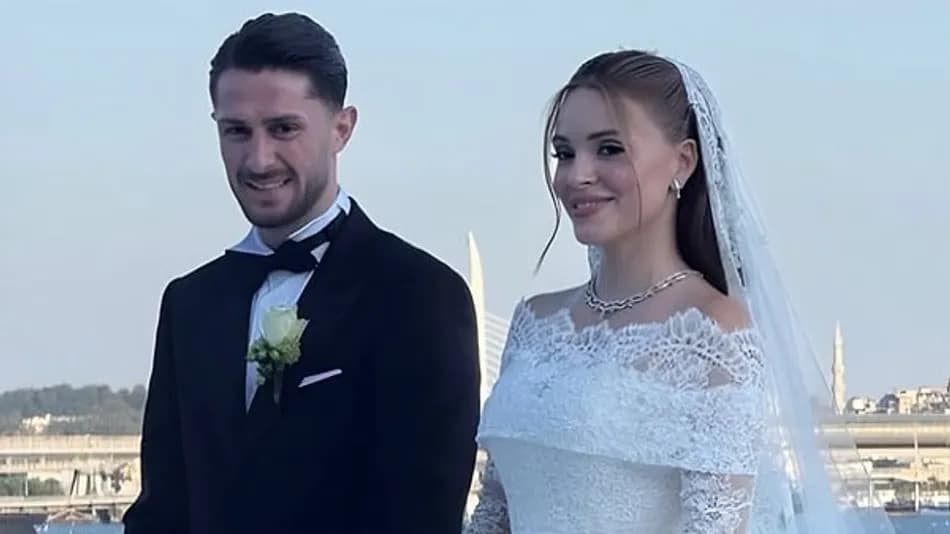 İsmail Yüksek'in Düğününde Gelinlik Detayı Gündem Oldu