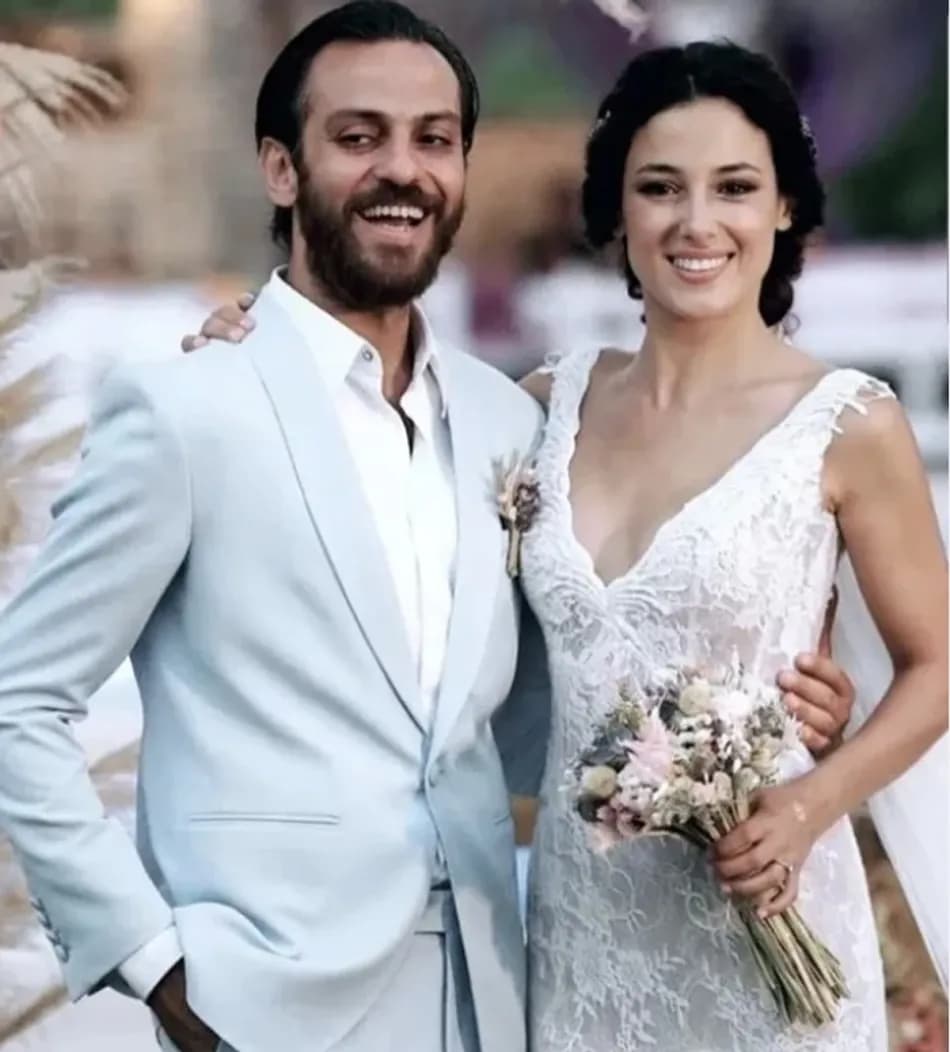 Erkan Kolçak Köstendil ile Cansu Tosun'un Boşandığı İddia Edildi