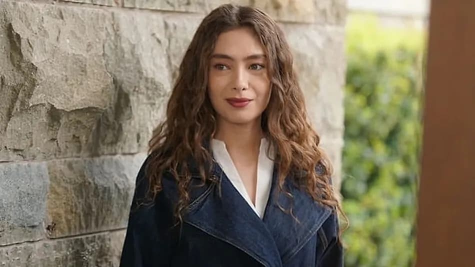 Neslihan Atagül yeni sezonda ekrana dönmeye hazırlanıyor