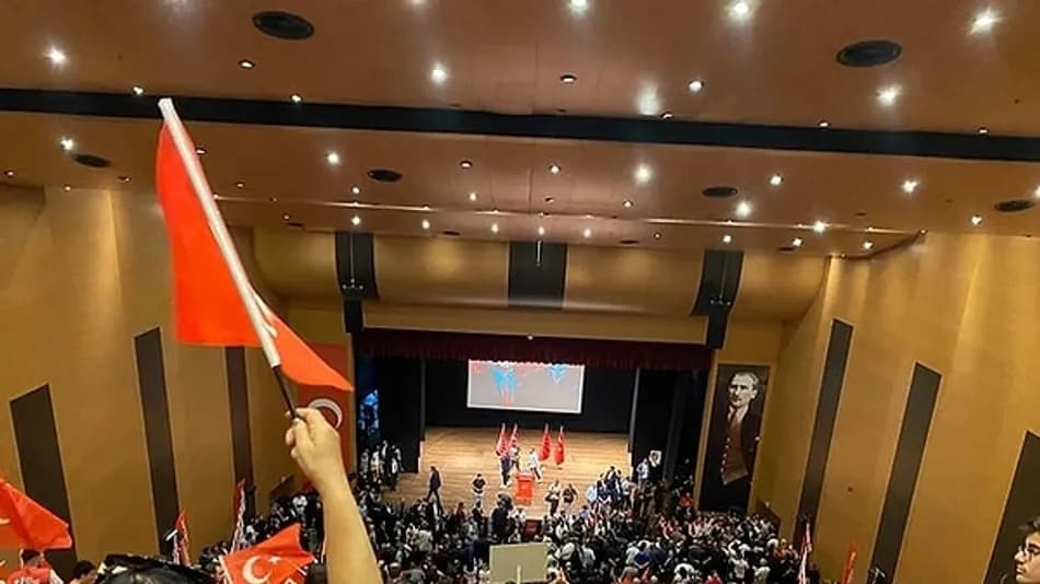 CHP rozet töreni iddiaları için soruşturma başlatıldı