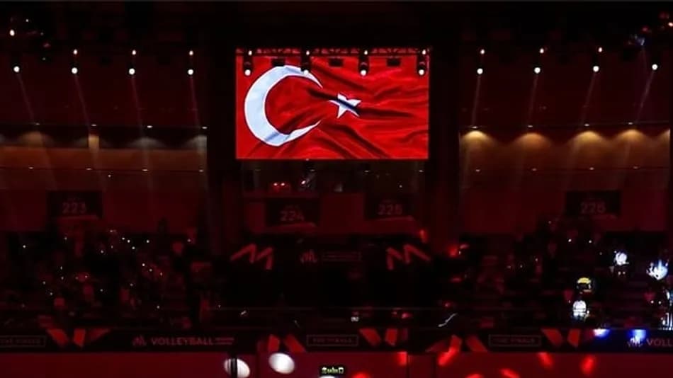 Filenin Sultanları VNL finalinde Brezilya’yı yenerek şampiyon oldu