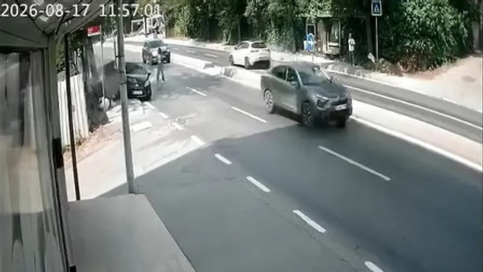 Pendik’te kaza: Çöp konteyneri dede ve torununun üzerine devrildi