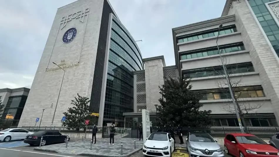 Bursa Büyükşehir Belediyesi’nde başkanvekilliğine AK Partili Şahin Biba seçildi