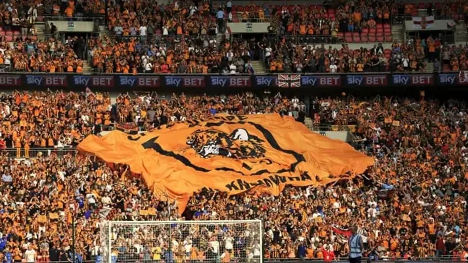 Hull City son haftada play-off biletini aldı